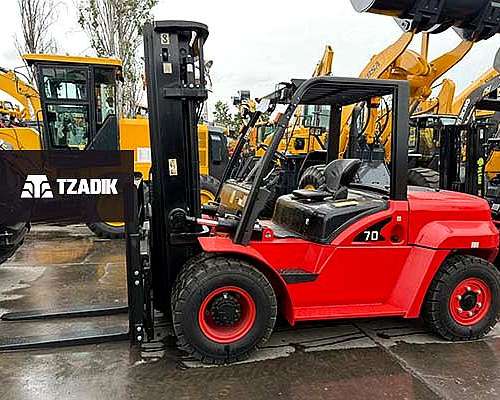 Autoelevador Bylion 70 7.000kg Torre Triple Duales