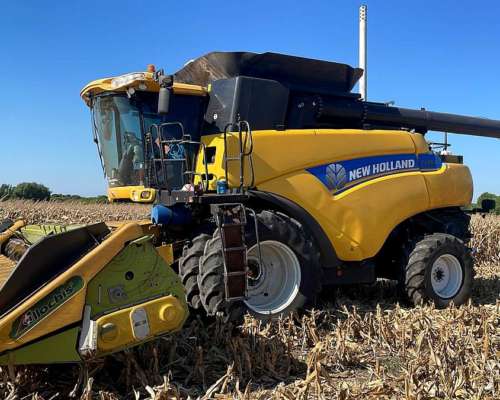 Cosechadora New Holland CR9060 Usada - Doble Tracción