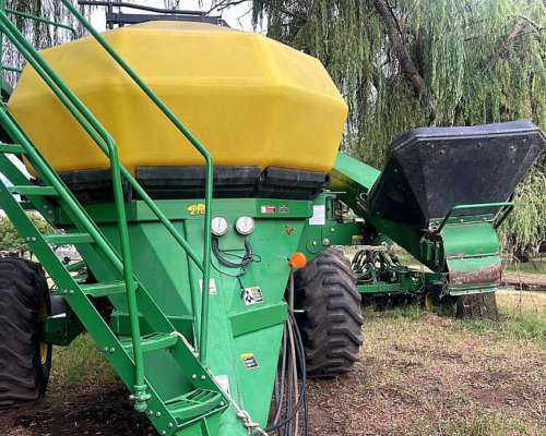 John Deere DB44 de 24 a 52 . Corte - Fertilizador Lanza