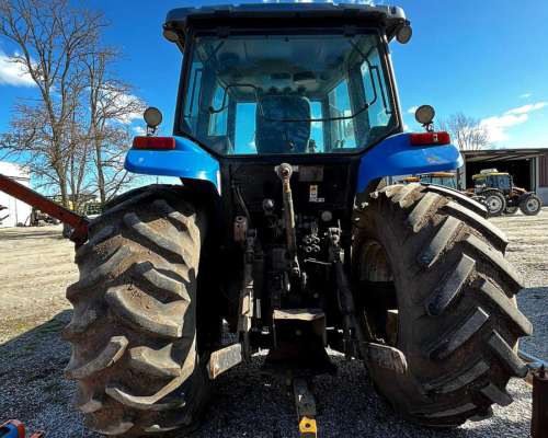 Tractor New Holland TM7020