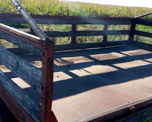 Acoplado Laterales de Madera. Buen Estado.