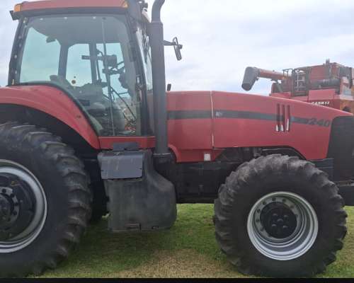 Tractor Case IH Magnum 240 4X4 - año 2004