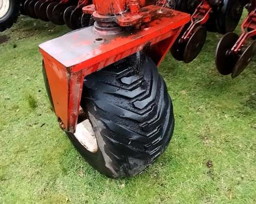 Sembradora Crucianelli 3520 con Alfalfero y Sensores Cuffia