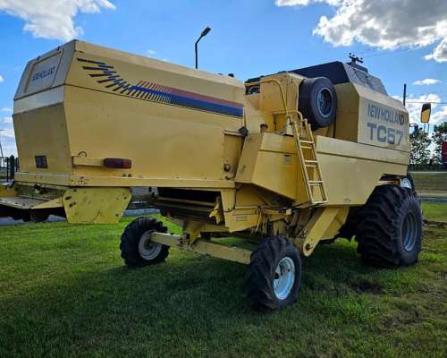 Cosechadora New Holland TC57