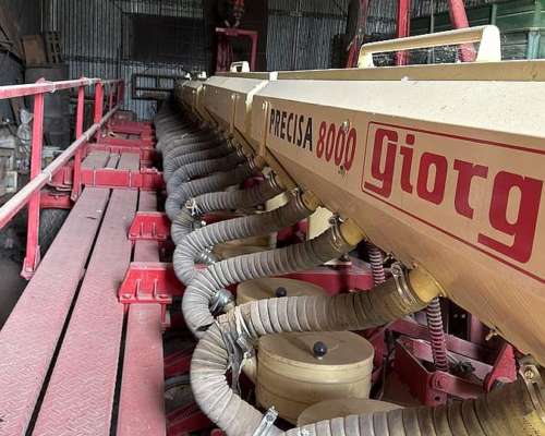 Sembradora Giorgi Precisa 8000 de 24 Lineas a 52