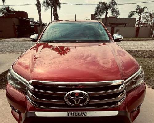 Toyota Hilux 4X4 D/C SRX 2.8 TDI 6 M/T