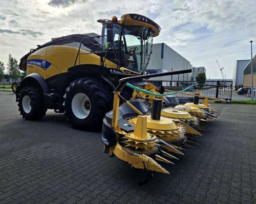 Picadora de Forraje New Holland FR650 con Kemper 475plus