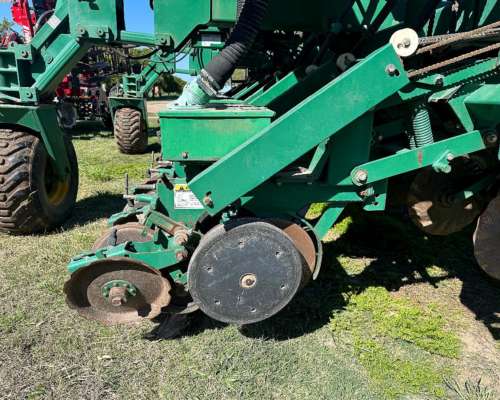 Sembrador Pierobon de 13/52 Fert Doble