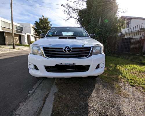 Toyota Hilux DX Pack 4X2