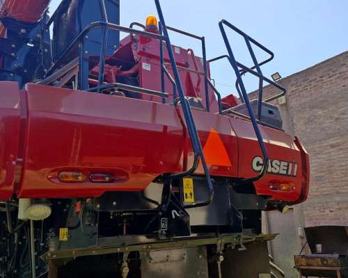 Excelente Casé 6130 con 35 Pies con 3700 Horas