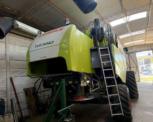 Cosechadora Claas Tucano 560 - Usada
