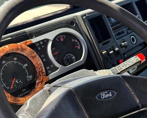 Ford Cargo 1722 Usado con Carroceria y Acoplado Nqnmaq