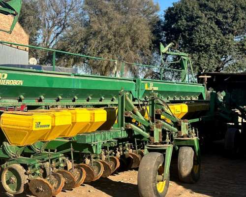 Sembradora Pierebon MIX 10880