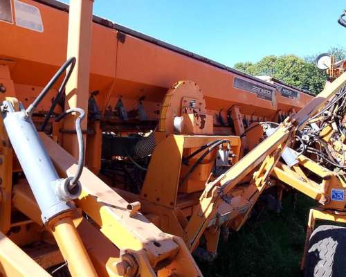 Sembradora Agrometal Txmega de 22 a 52 Neumatica 2012