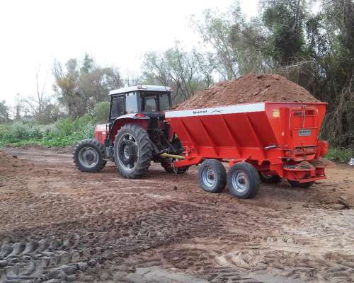 Distribuidor de Abono Orgánico Ipacol DSE 7.500 RS