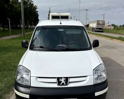 Vendo Peugeot Partner 1.6 HDI Furgon con Equipo de Frio.