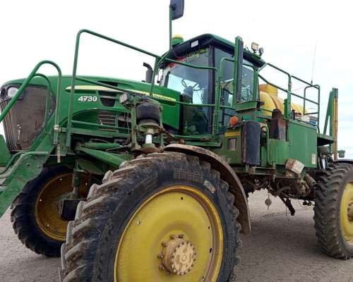Pulverizadora John Deere 4730 - 2016