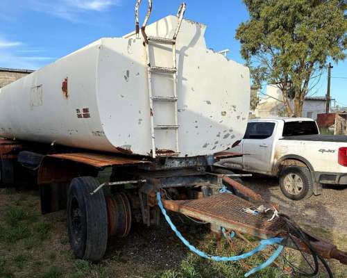 Acoplado Tanque Combustible de 22.000 Litros