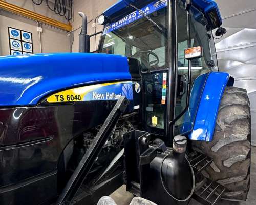Tractor New Holland 6040. 135 HP
