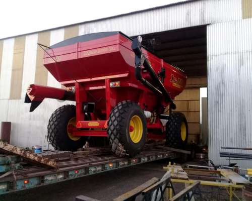 Tolva Multiproposito J y M Magnun MD25.000