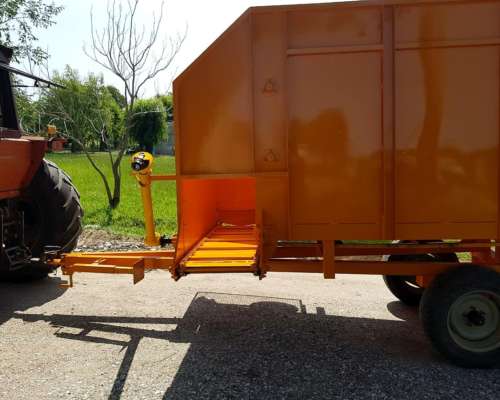 Carro Forrajero con Balancín 10mt3 Metabel