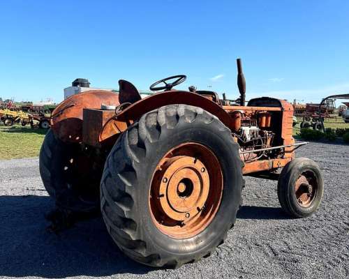 Tractor Fiat R60 con Bomba Hidráulica Grande