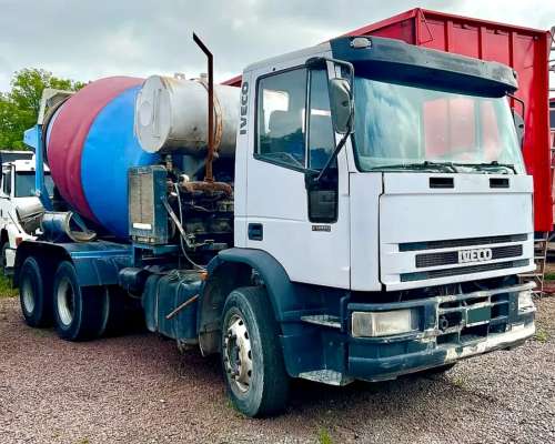 Camion Iveco 260e25 año 2012 Tatu C/trompo Hormigonero Mixer