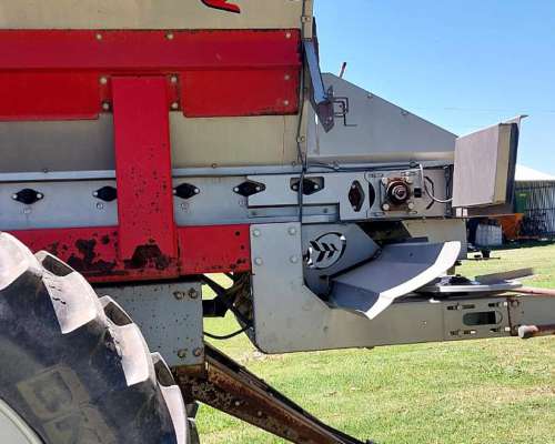 Fertilizadora Fertec 618 Serie 5