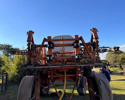 Pulverizadora Jacto Uniport 2500