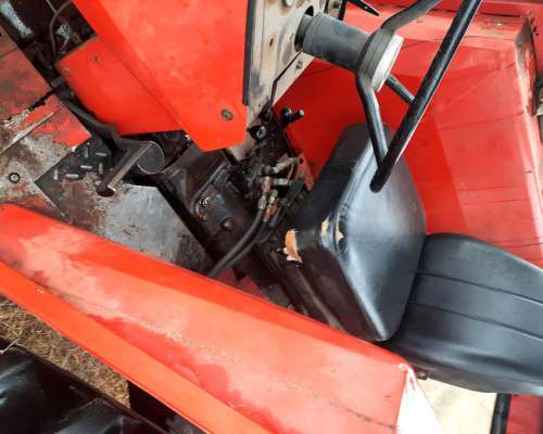 Tractor Massey Fergusson 1195.