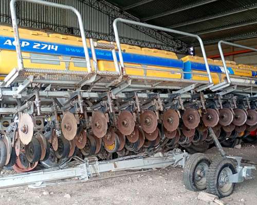 Sembradora Pla AGP 2714 Autotrailer