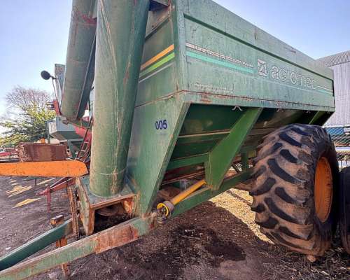 Tolva Autodescargable Agromec 1 Eje 12 14 Toneladas