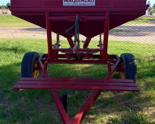 Fertilizadora Sode a D. Discos 2000 Lts. 14 Mts. Reparada