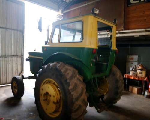 Tractor John Deere 2420