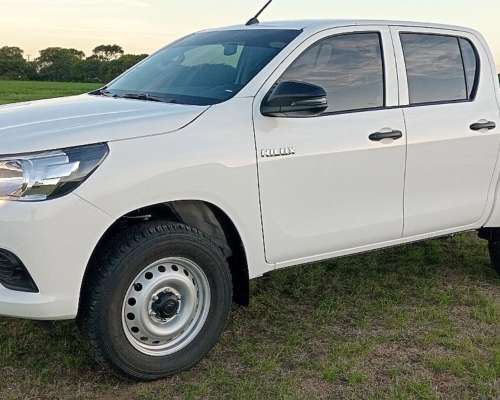 Toyota Hilux DX 2.4 4X4 Mod 2023
