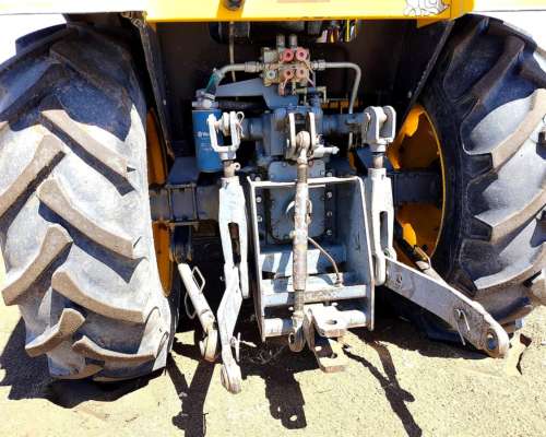 Tractor Pauny 180a Cabinado, 2300 Horas. año 2023