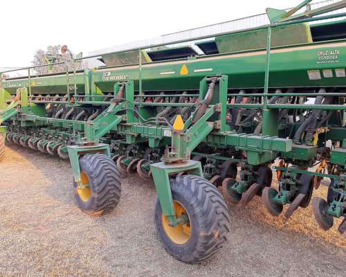 Sembradora Pierobon de 20 a 52 Doble Fertilizacion