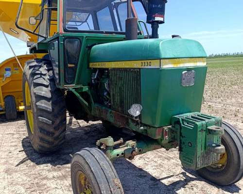 John Deere 3330. año 1989