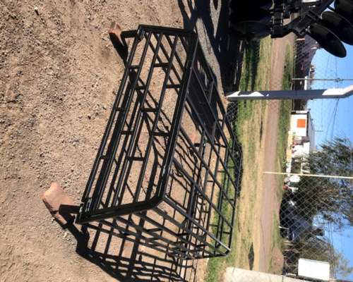 Jaula para Caja de Camioneta