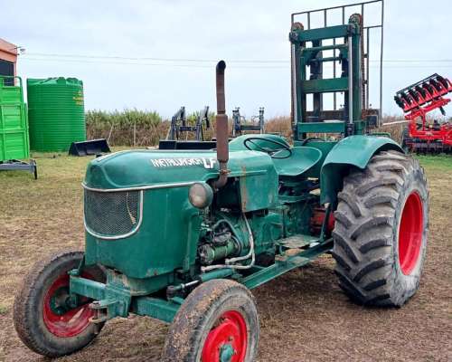 Tractor Deutz D40 con Cargador de Pallet