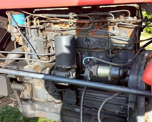 Massey Ferguson 1095, con Desmalezadora de Arrastre de 1,5 M