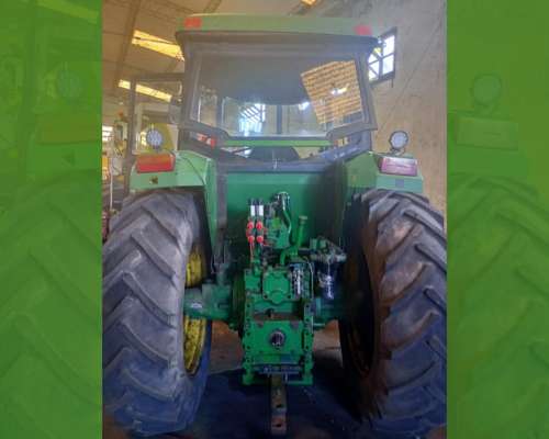 Tractor John Deere 7500, año 2000
