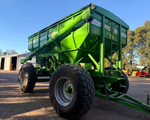 Comofra, Acoplado Tanque de 8,000 Lts