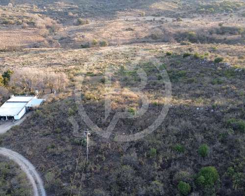 Terreno de 4 Ha en Falda del Carmen- con Arroyo, Casa