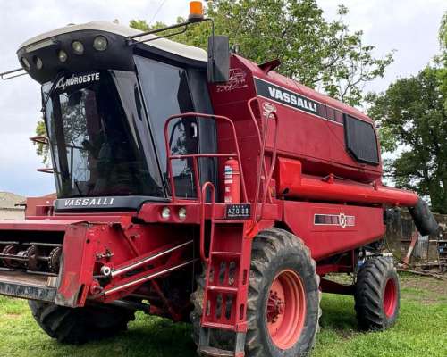 Cosechadora - Vassalli 1550 - año 2006 - Plataforma 28 Pies