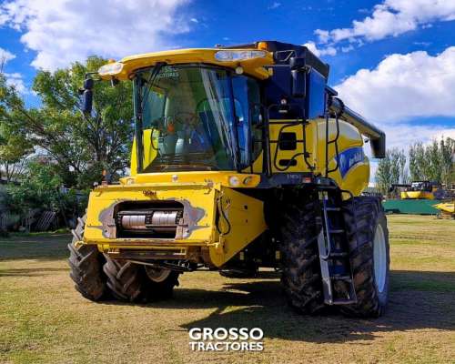 Cosechadora CR 9060, 5.600 Horas, 2008