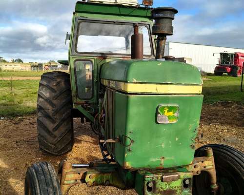 Tractor John Deere 3140