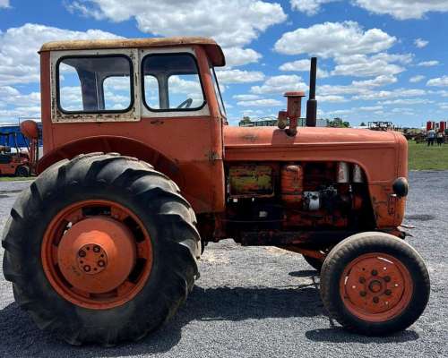 Tractor Fiat Someca 55 con Toma de Fuerza