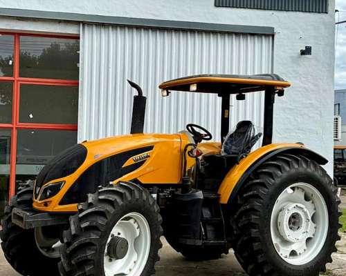 Tractor Valtra A114 2022