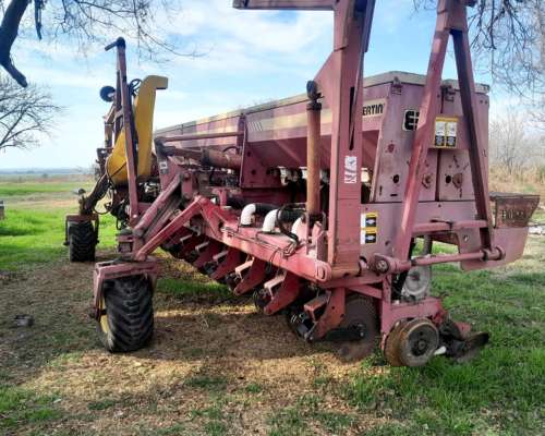 Sembradora Bertini 32000 - 16 a 52 Neumatica - Fert en Linea